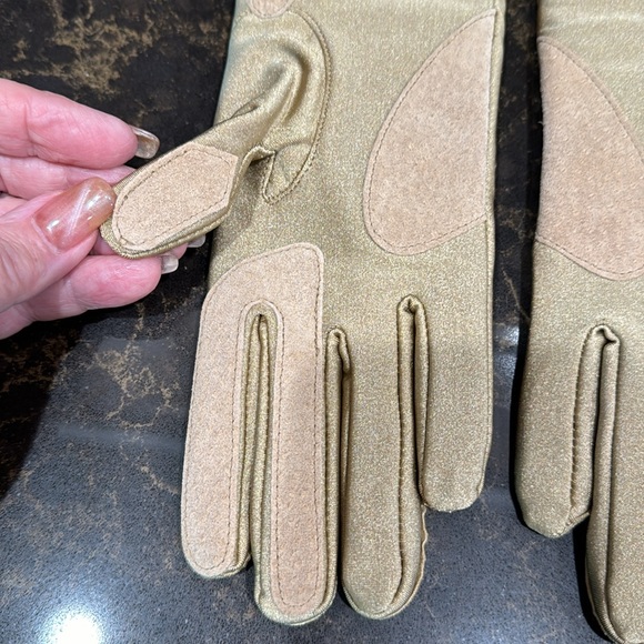 Isotoner quilted brown/gold Vintage gloves with suede fingers and palms!  NWOT - Picture 3 of 10